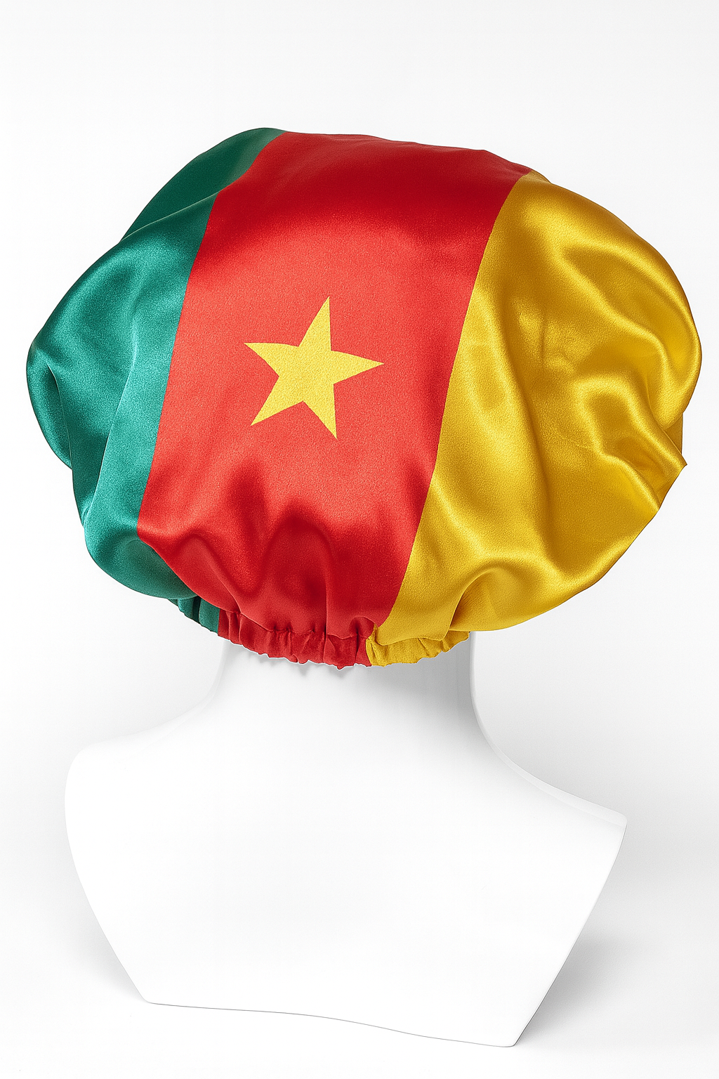 Bonnet en satin Cameroun