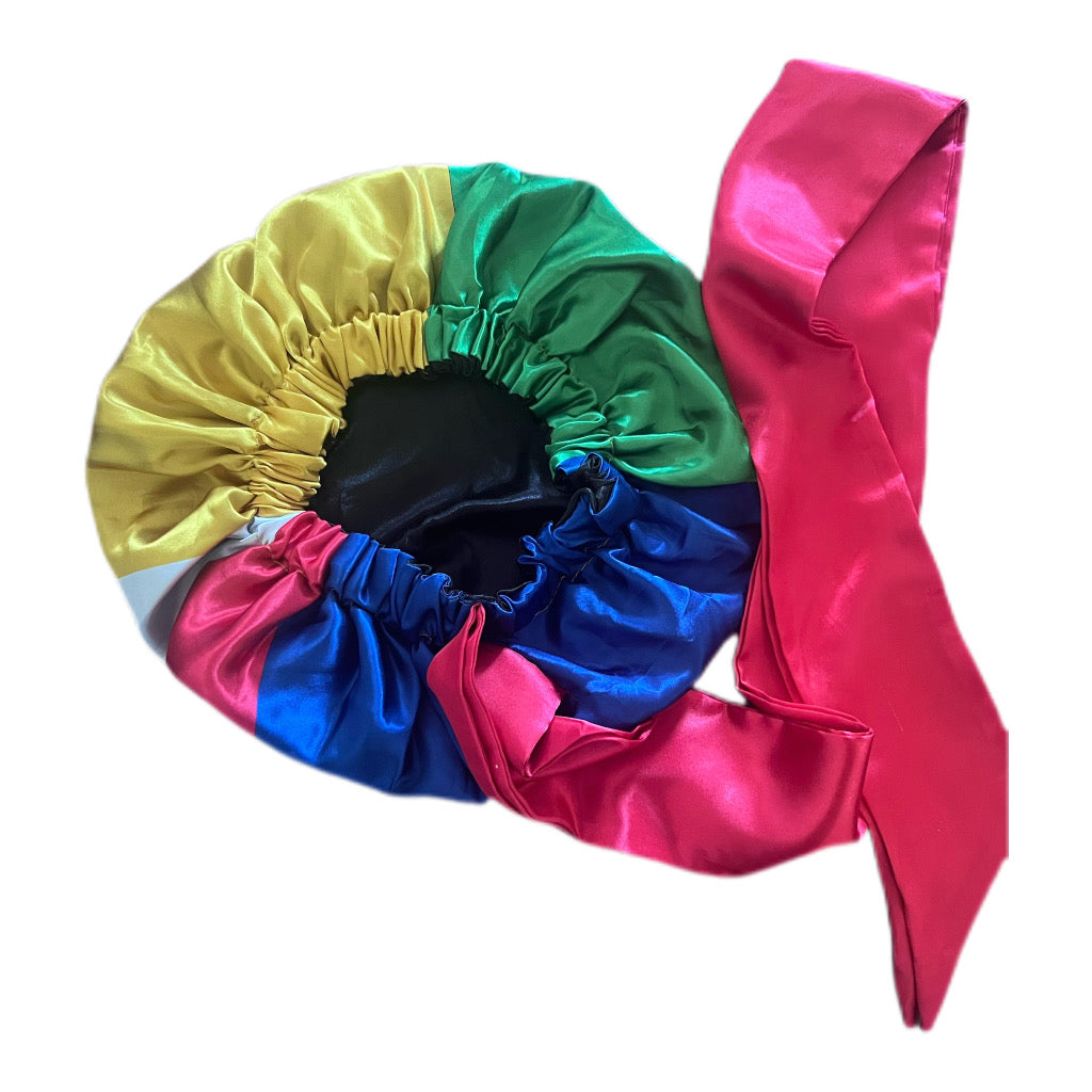 Bonnet en satin des Comores